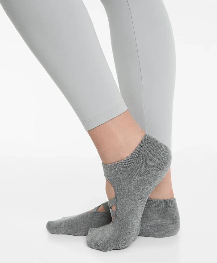 2 pares de meias de mistura de algodão para ioga e pilates com tiras cruzadas 2 pares de meias de mistura de algodão para ioga e pilates com tiras cruzadas