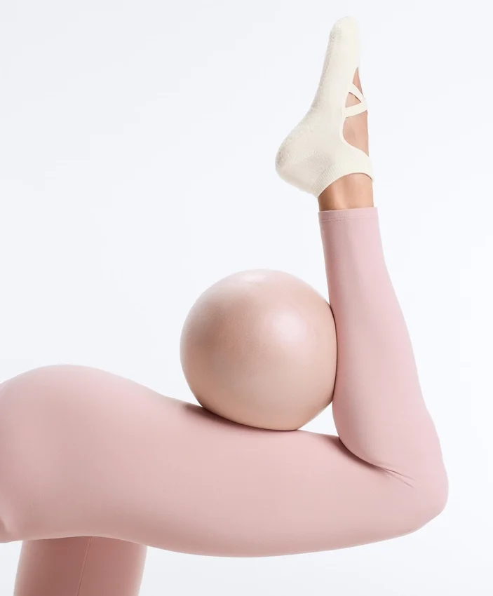 2 pares de meias de mistura de algodão para ioga e pilates com tiras cruzadas 2 pares de meias de mistura de algodão para ioga e pilates com tiras cruzadas