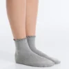 3 pares de meias curtas em mistura de algodão com borda enrolada 3 pares de meias curtas em mistura de algodão com borda enrolada