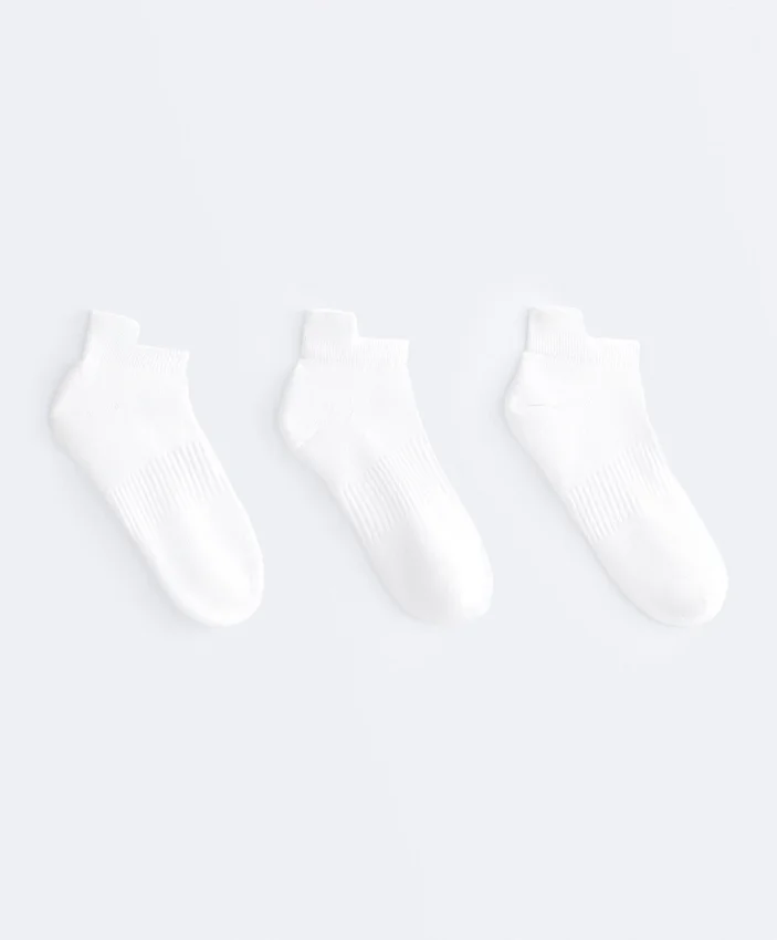 3 pares de meias desportivas curtas em mistura de algodão com aba no calcanhar 3 pares de meias desportivas curtas em mistura de algodão com aba no calcanhar