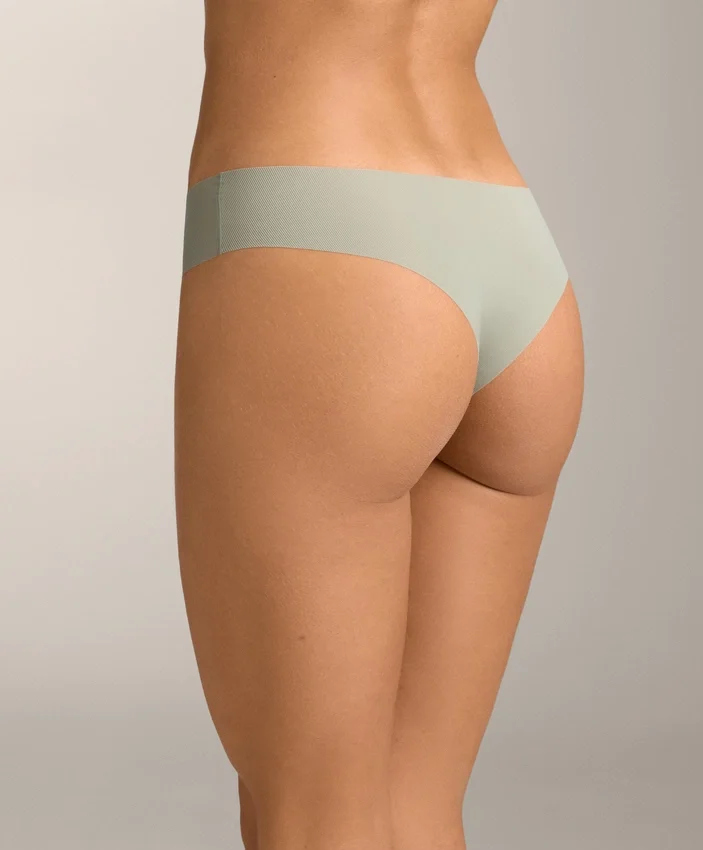 5 Cuecas brasileiras invisíveis com nervuras finas em mistura de poliamida, cortadas a laser 5 Cuecas brasileiras invisíveis com nervuras finas em mistura de poliamida, cortadas a laser