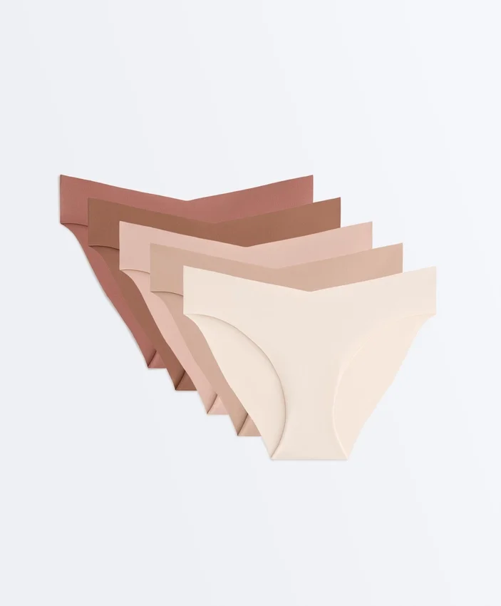 5 Cuecas clássicas invisíveis em mistura de poliamida com corte em V Pantone™ 5 Cuecas clássicas invisíveis em mistura de poliamida com corte em V Pantone™