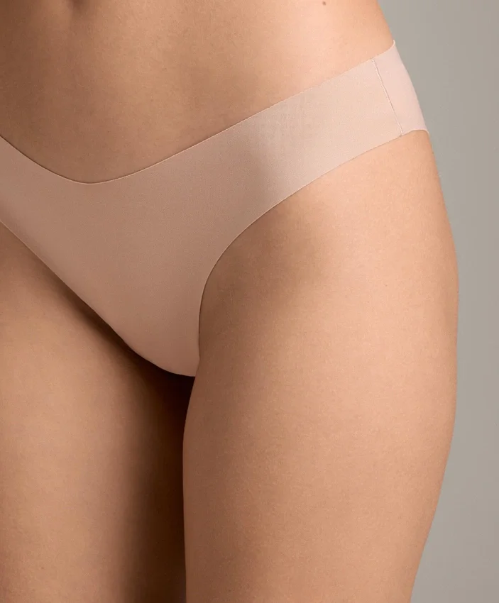 5 Cuecas clássicas invisíveis em mistura de poliamida com corte em V Pantone™ 5 Cuecas clássicas invisíveis em mistura de poliamida com corte em V Pantone™