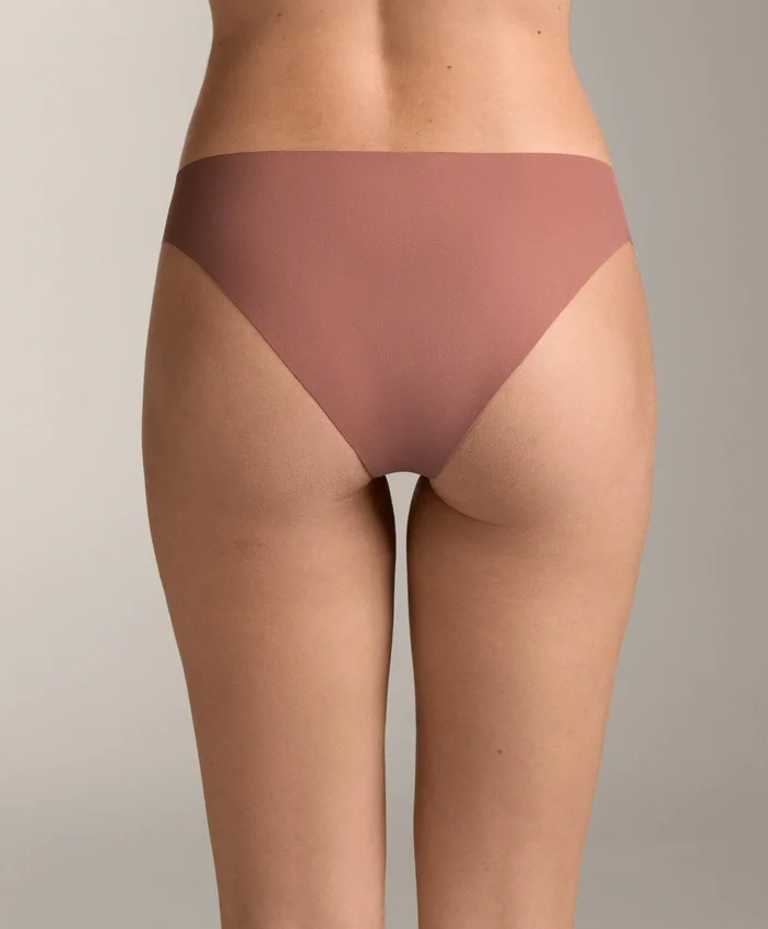 5 Cuecas clássicas invisíveis em mistura de poliamida com corte em V Pantone™ 5 Cuecas clássicas invisíveis em mistura de poliamida com corte em V Pantone™
