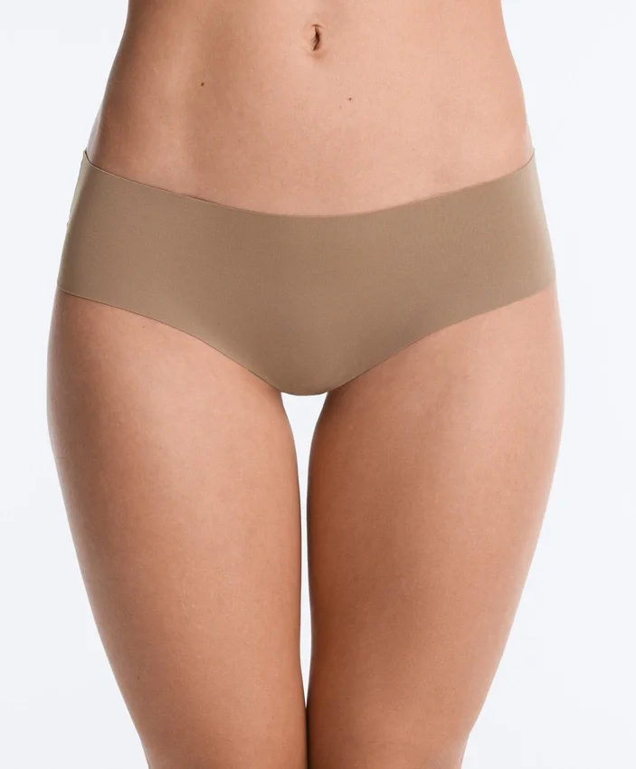 5 cuecas hipster invisíveis em mistura de poliamida com corte a laser 5 cuecas hipster invisíveis em mistura de poliamida com corte a laser