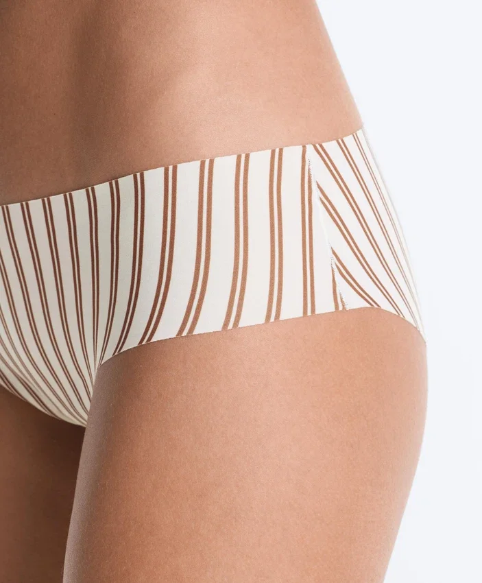 5 cuecas hipster invisíveis em mistura de poliamida com corte a laser 5 cuecas hipster invisíveis em mistura de poliamida com corte a laser