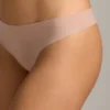 5 fios dentais invisíveis em mistura de poliamida Pantone™ 5 fios dentais invisíveis em mistura de poliamida Pantone™
