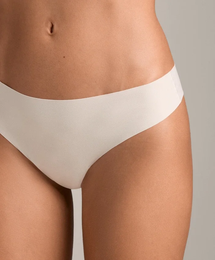 5 tangas em mistura de poliamida com corte a laser 5 tangas em mistura de poliamida com corte a laser