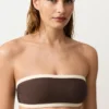 Biquíni bandeau com acabamento contrastante Biquíni bandeau com acabamento contrastante