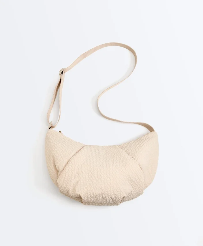 Bolsa a tiracolo acolchoada com textura Bolsa a tiracolo acolchoada com textura