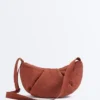 Bolsa a tiracolo acolchoada com textura Bolsa a tiracolo acolchoada com textura