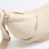 Bolsa a tiracolo acolchoada com textura Bolsa a tiracolo acolchoada com textura