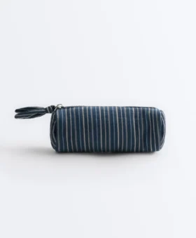 Bolsa de higiene com riscas e nó