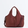 Bolsa tipo shopper com acabamentos contrastantes Bolsa tipo shopper com acabamentos contrastantes