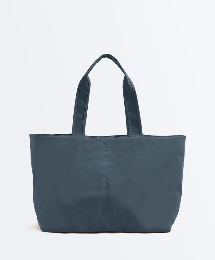 Bolsa tipo shopper macia com fecho Bolsa tipo shopper macia com fecho