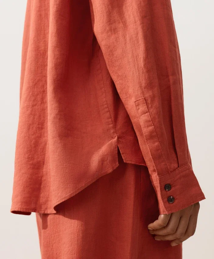 Camisas 100% linho com bolsos Camisas 100% linho com bolsos