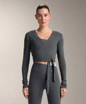 Camisas cruzadas em malha canelada de mistura de algodão
