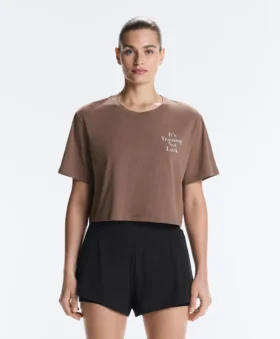 Camisas curtas e largas em mistura de algodão com slogan