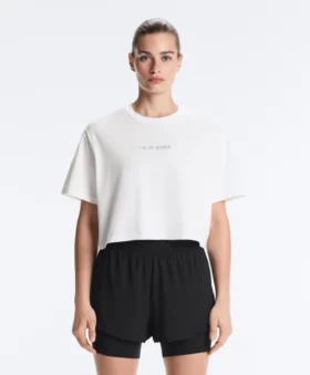 Camisas curtas e largas em mistura de algodão com slogan