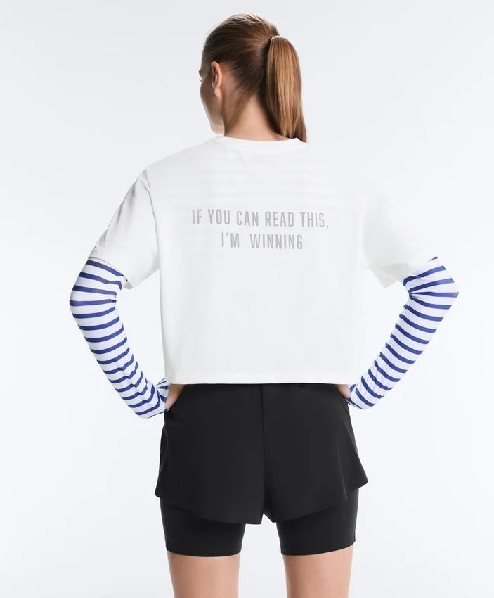 Camisas curtas e largas em mistura de algodão com slogan Camisas curtas e largas em mistura de algodão com slogan