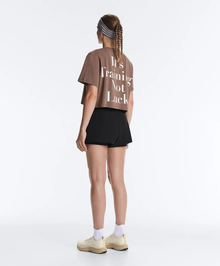 Camisas curtas e largas em mistura de algodão com slogan Camisas curtas e largas em mistura de algodão com slogan