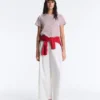 Camisas de manga curta com corte regular, em mistura de algodão e padrão às riscas Camisas de manga curta com corte regular, em mistura de algodão e padrão às riscas
