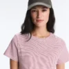 Camisas de manga curta com corte regular, em mistura de algodão e padrão às riscas Camisas de manga curta com corte regular, em mistura de algodão e padrão às riscas