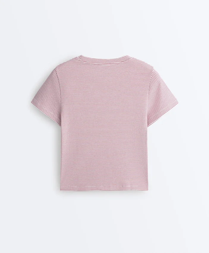 Camisas de manga curta com corte regular, em mistura de algodão e padrão às riscas Camisas de manga curta com corte regular, em mistura de algodão e padrão às riscas