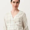 Camisas estilo quimono em mistura de linho e lyocell com padrão xadrez Camisas estilo quimono em mistura de linho e lyocell com padrão xadrez