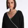 Camisola com corte cruzado, debrum em contraste e modal Camisola com corte cruzado, debrum em contraste e modal