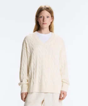 Camisola com decote em V em malha trançada 100% algodão Camisola com decote em V em malha trançada 100% algodão