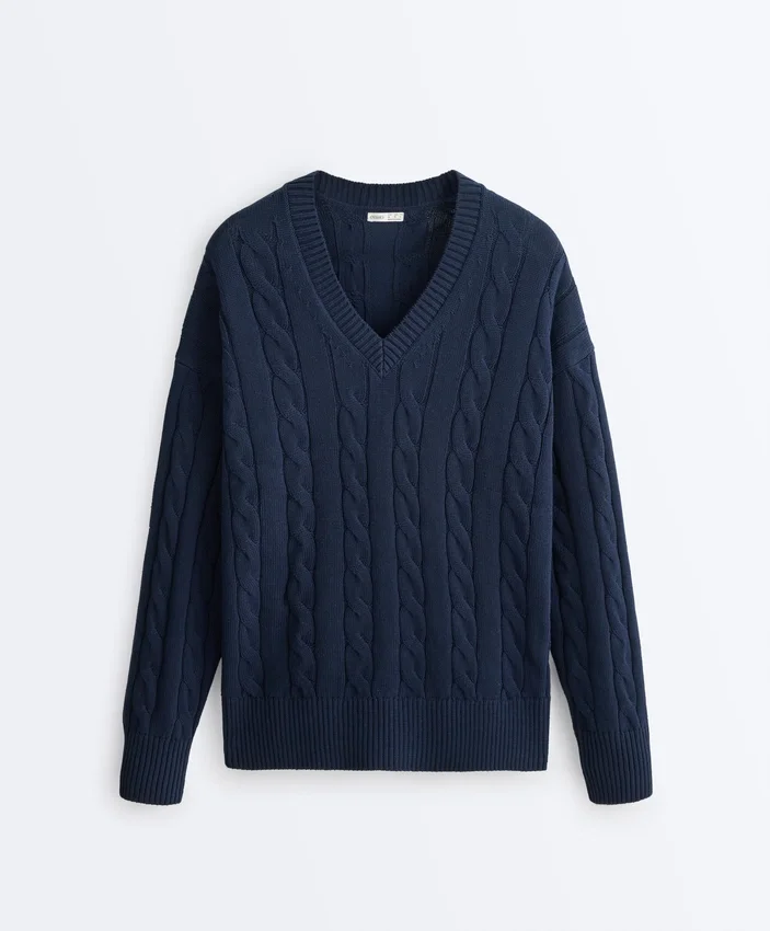 Camisola com decote em V em malha trançada 100% algodão Camisola com decote em V em malha trançada 100% algodão