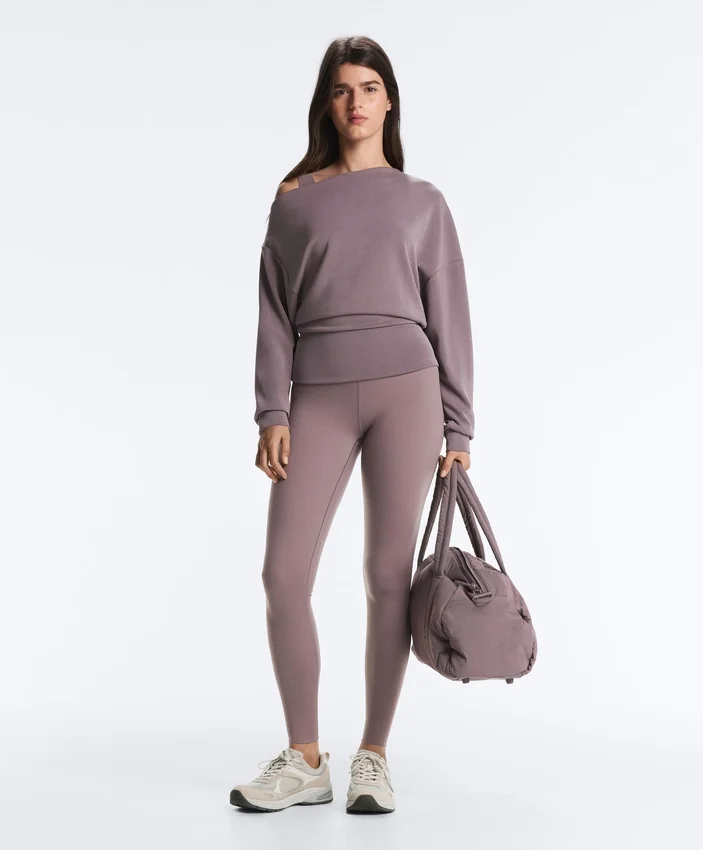 Camisola com gola assimétrica, cintura ajustável e modal Soft Touch Camisola com gola assimétrica, cintura ajustável e modal Soft Touch