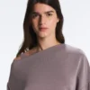 Camisola com gola assimétrica, cintura ajustável e modal Soft Touch Camisola com gola assimétrica, cintura ajustável e modal Soft Touch