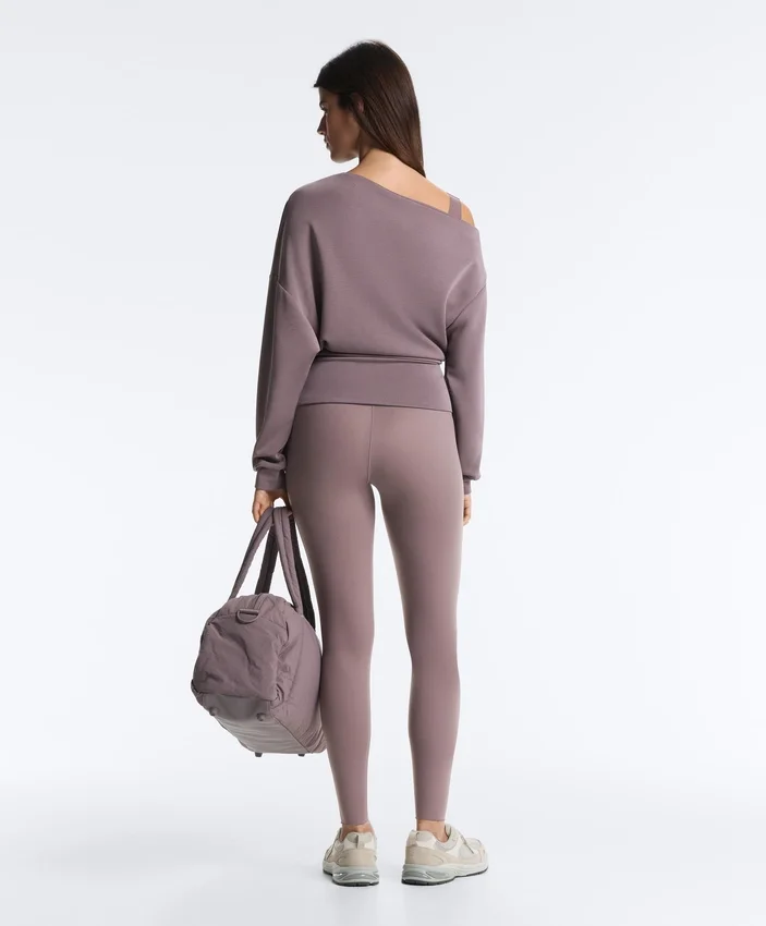 Camisola com gola assimétrica, cintura ajustável e modal Soft Touch Camisola com gola assimétrica, cintura ajustável e modal Soft Touch