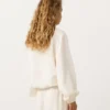 Camisola com meio fecho e bolso frontal, mistura de lyocell e 24% de linho Camisola com meio fecho e bolso frontal, mistura de lyocell e 24% de linho