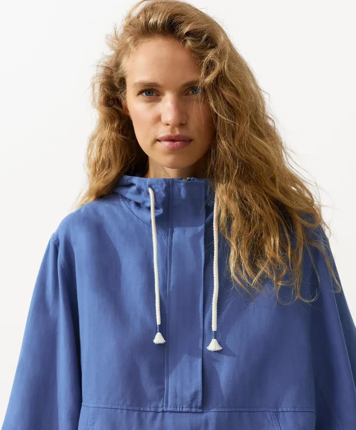 Camisola com meio fecho e bolso frontal, mistura de lyocell e 24% de linho Camisola com meio fecho e bolso frontal, mistura de lyocell e 24% de linho