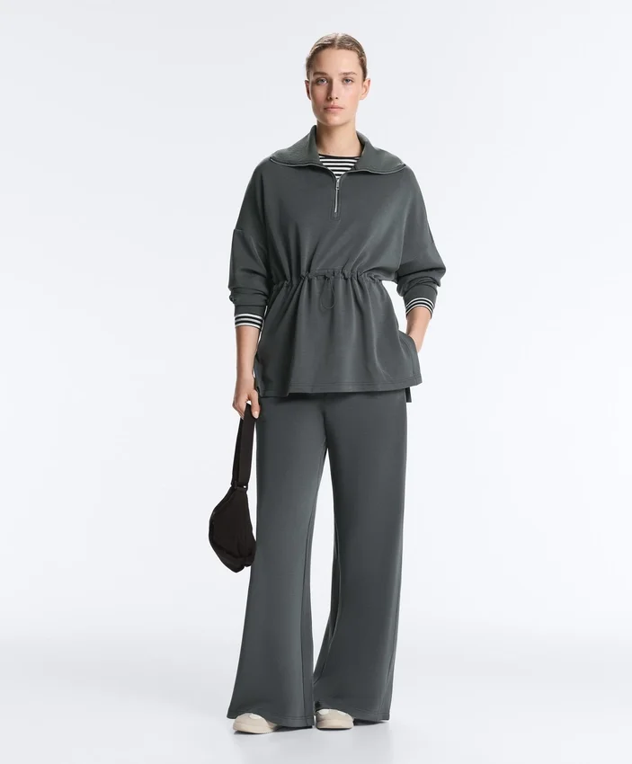 Camisola com meio fecho e modal Soft Touch Camisola com meio fecho e modal Soft Touch