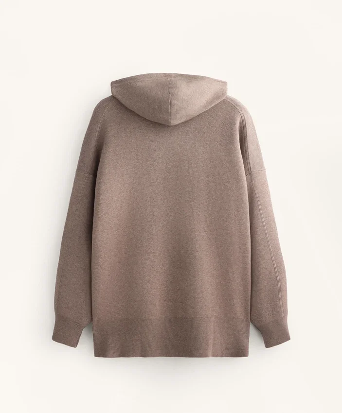 Camisola comprida de malha com capuz Camisola comprida de malha com capuz