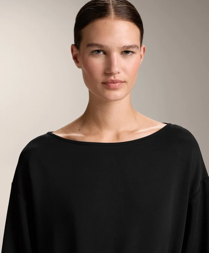 Camisola comprida em modal Soft Touch com detalhe de nó Camisola comprida em modal Soft Touch com detalhe de nó