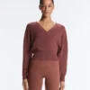 Camisola de malha com corte cruzado Camisola de malha com corte cruzado