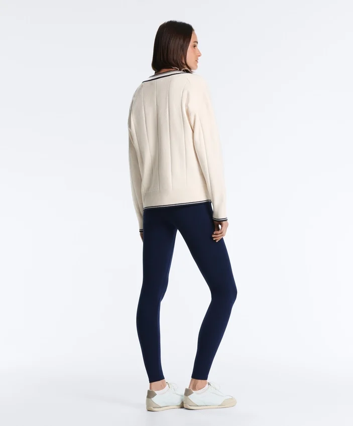 Camisola de malha com decote em V contrastante Camisola de malha com decote em V contrastante