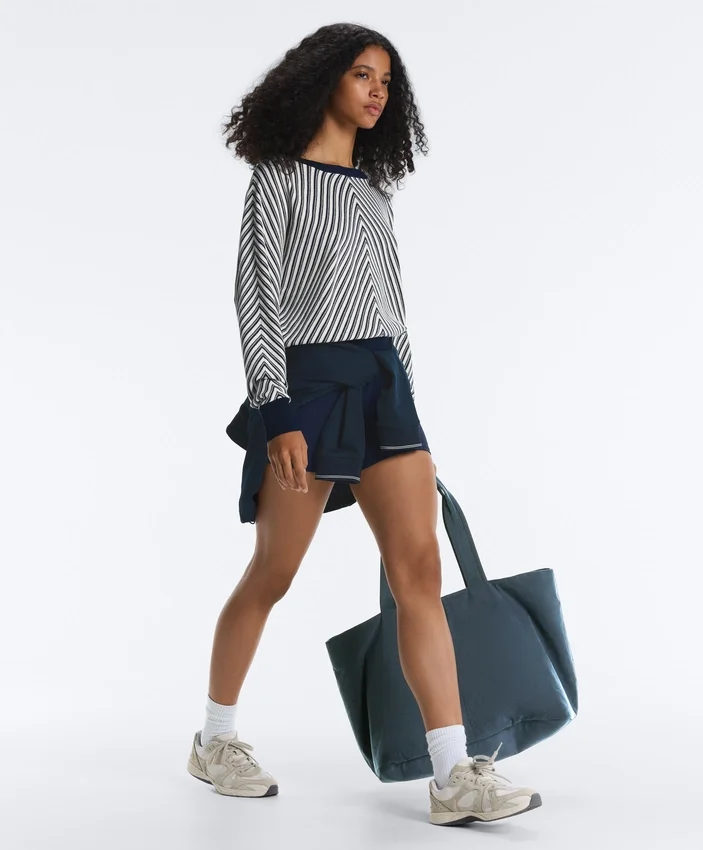 Camisola de malha com riscas diagonais Camisola de malha com riscas diagonais