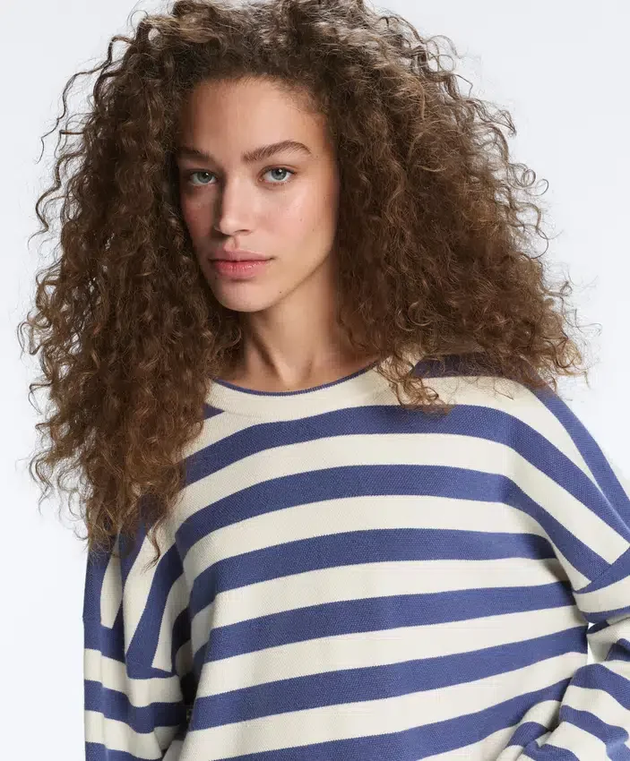 Camisola de malha às riscas Camisola de malha às riscas