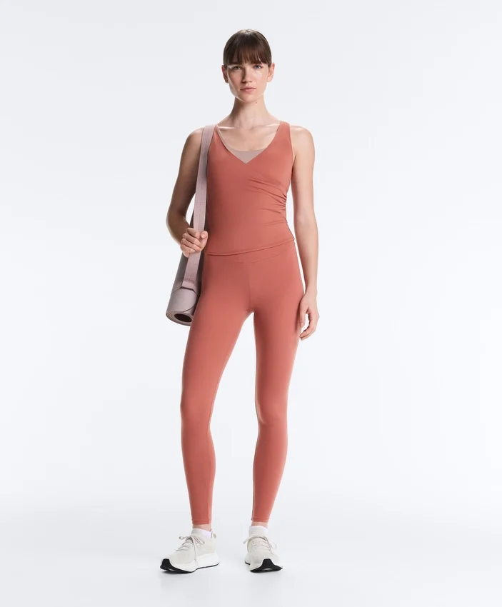 Camisola sem mangas Comfortlux com decote cruzado Camisola sem mangas Comfortlux com decote cruzado