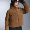 Casaco acolchoado em cetim 80% penas e 20% penugem Minardi Piume Ski resistente à água Casaco acolchoado em cetim 80% penas e 20% penugem Minardi Piume Ski resistente à água