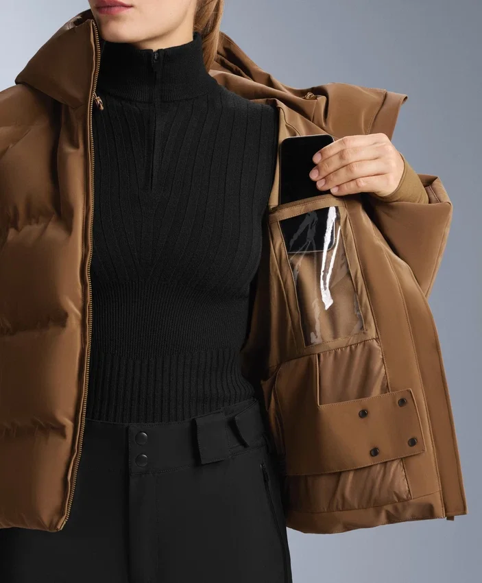 Casaco acolchoado em cetim 80% penas e 20% penugem Minardi Piume Ski resistente à água Casaco acolchoado em cetim 80% penas e 20% penugem Minardi Piume Ski resistente à água
