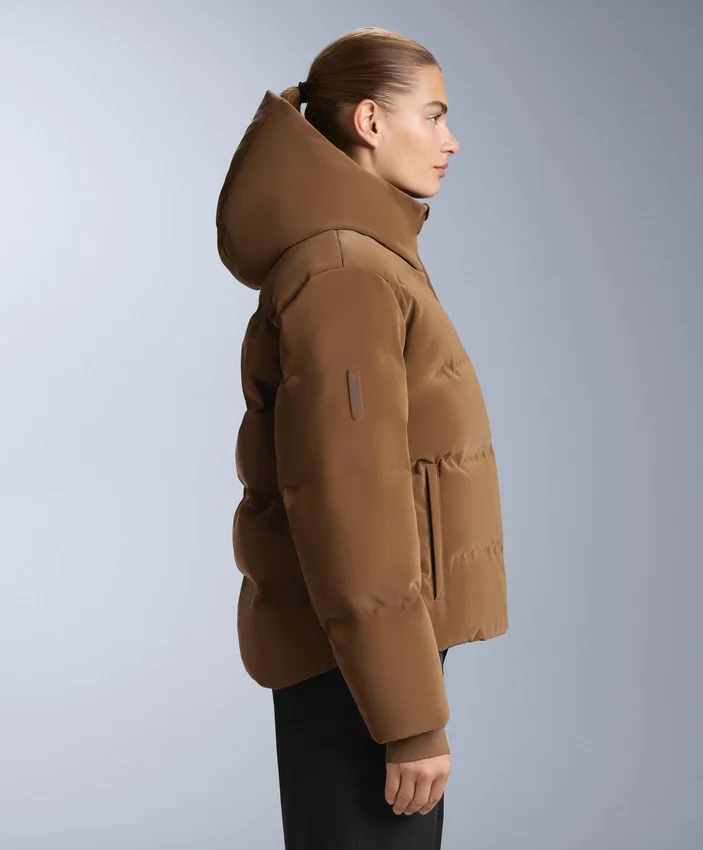 Casaco acolchoado em cetim 80% penas e 20% penugem Minardi Piume Ski resistente à água Casaco acolchoado em cetim 80% penas e 20% penugem Minardi Piume Ski resistente à água