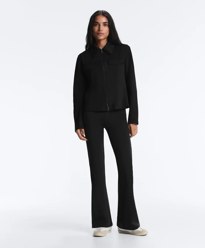 Casaco com peplum com efeito neoprene e canelado Casaco com peplum com efeito neoprene e canelado