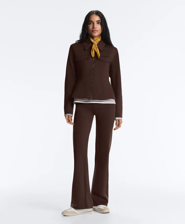 Casaco com peplum com efeito neoprene e canelado Casaco com peplum com efeito neoprene e canelado